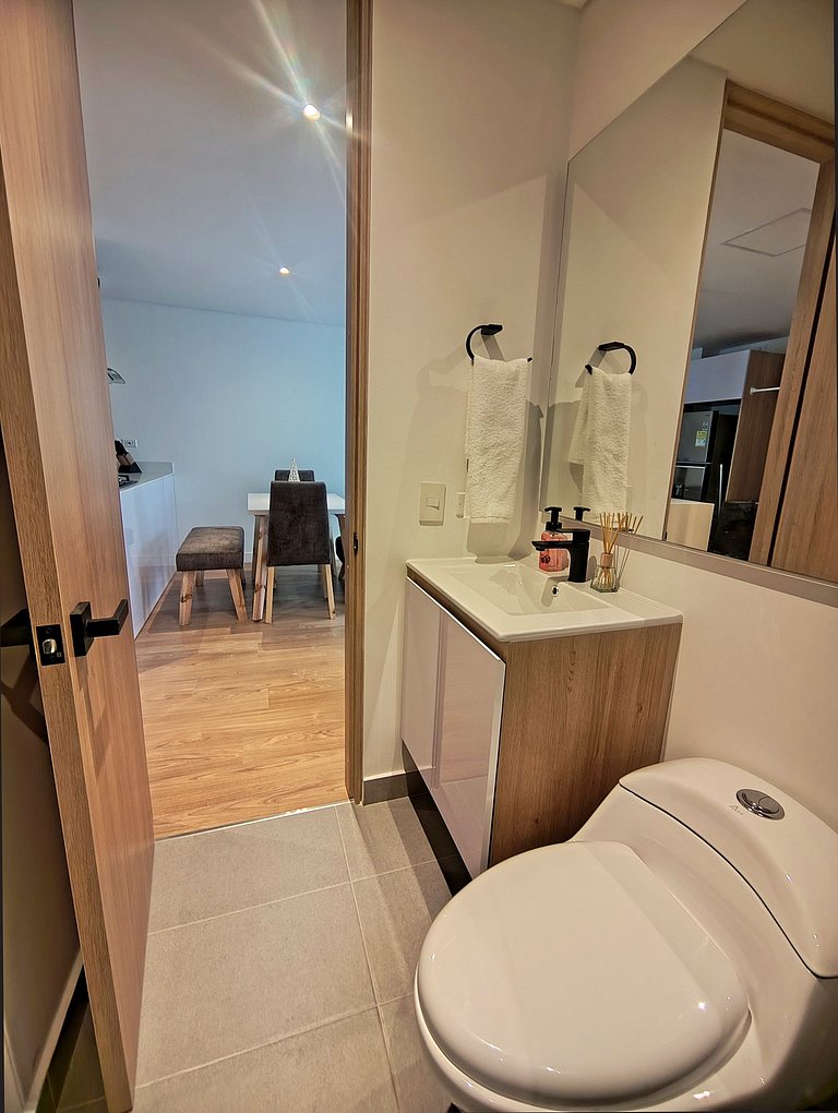 Penthouse View, Piso 17, Balcon y Parking, Usaquen