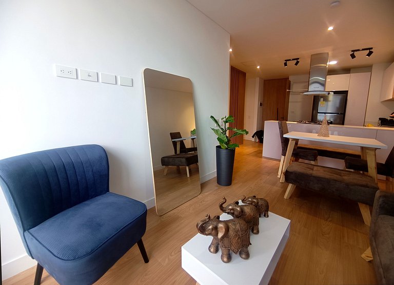 Penthouse View, Piso 17, Balcon y Parking, Usaquen