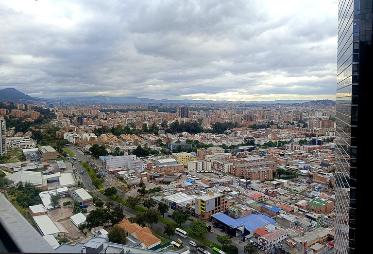 Penthouse View, Piso 17, Balcon y Parking, Usaquen