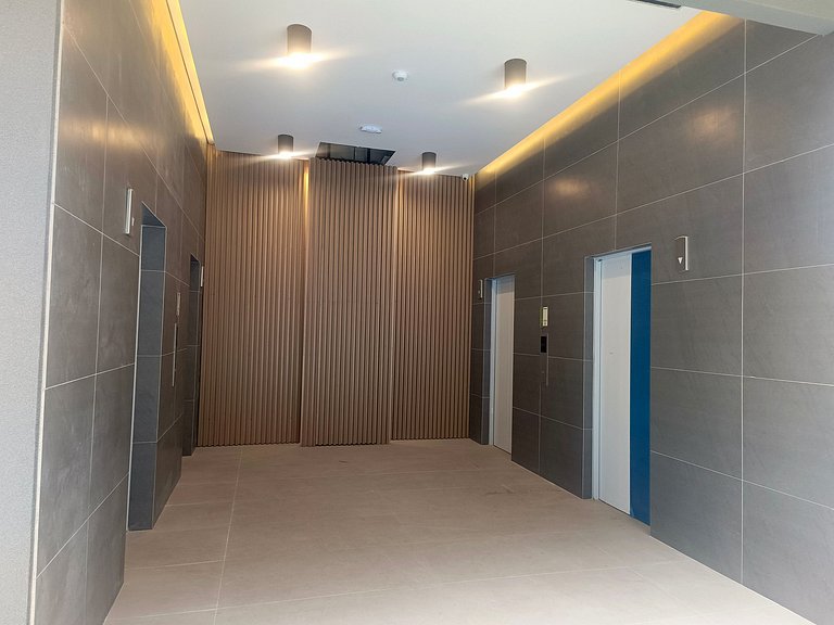 Penthouse View, Piso 17, Balcon y Parking, Usaquen