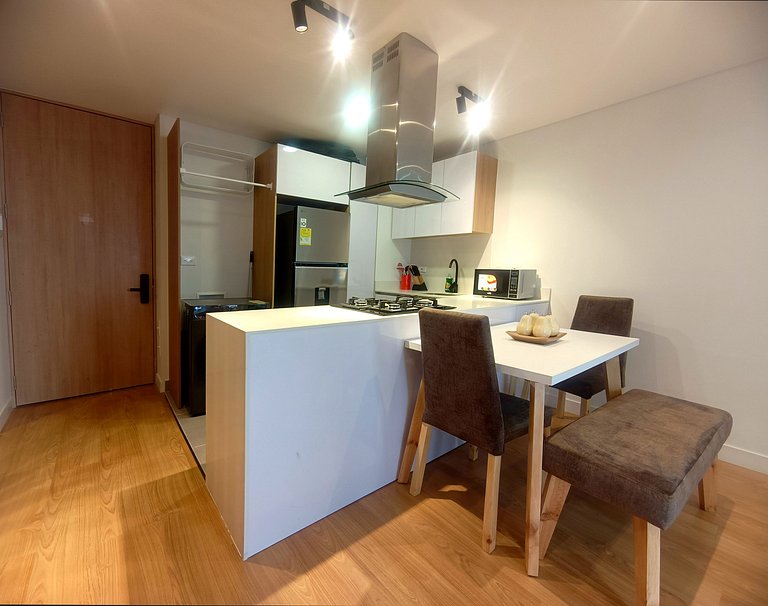 Penthouse View, Piso 17, Balcon y Parking, Usaquen