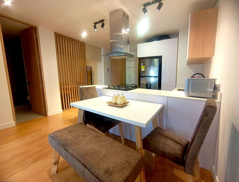 Penthouse View, Piso 17, Balcon y Parking, Usaquen
