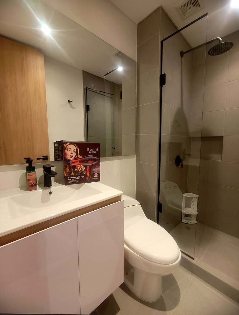 Penthouse View, Piso 17, Balcon y Parking, Usaquen