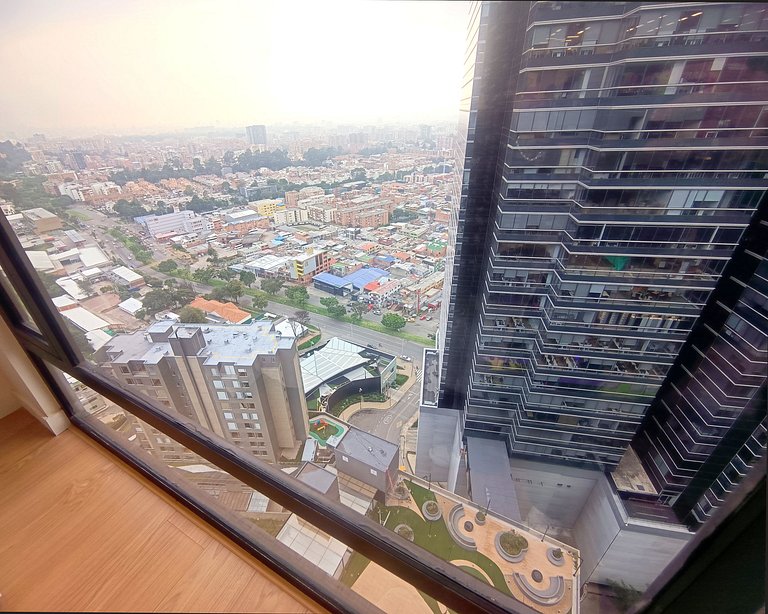 Penthouse View, Piso 17, Balcon y Parking, Usaquen