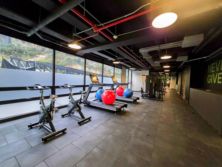 AH/Luxe penthouse con balcón,Wifi+Parking; Usaquén