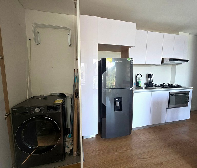 Comfort with panoramic balcony, parking, Usaquén