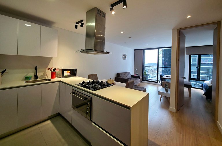 AH/Luxe penthouse con balcón,Wifi+Parking; Usaquén