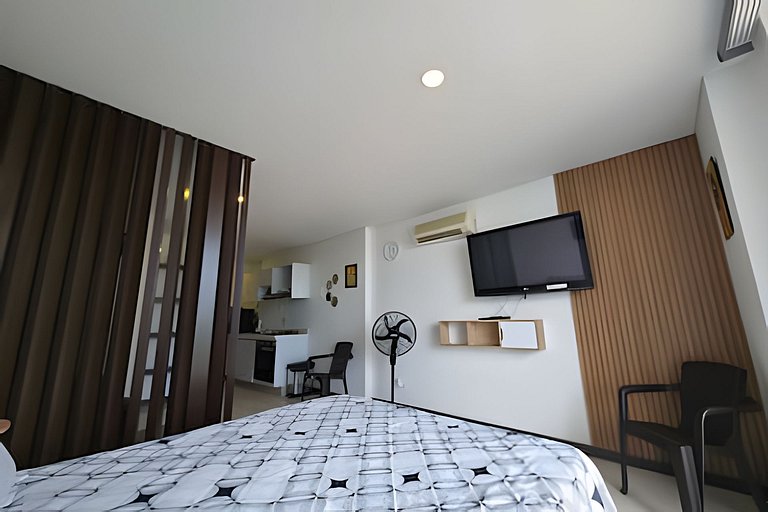 Loft acogedor con vista, piscina y balcón