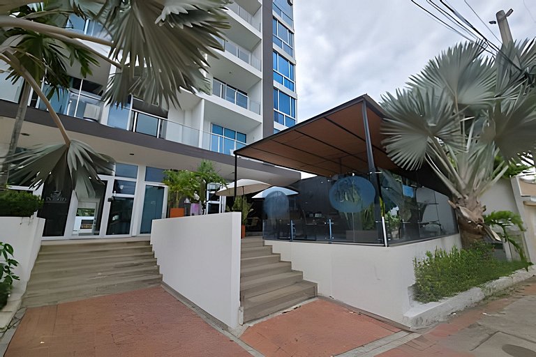 Loft acogedor con vista, piscina y balcón