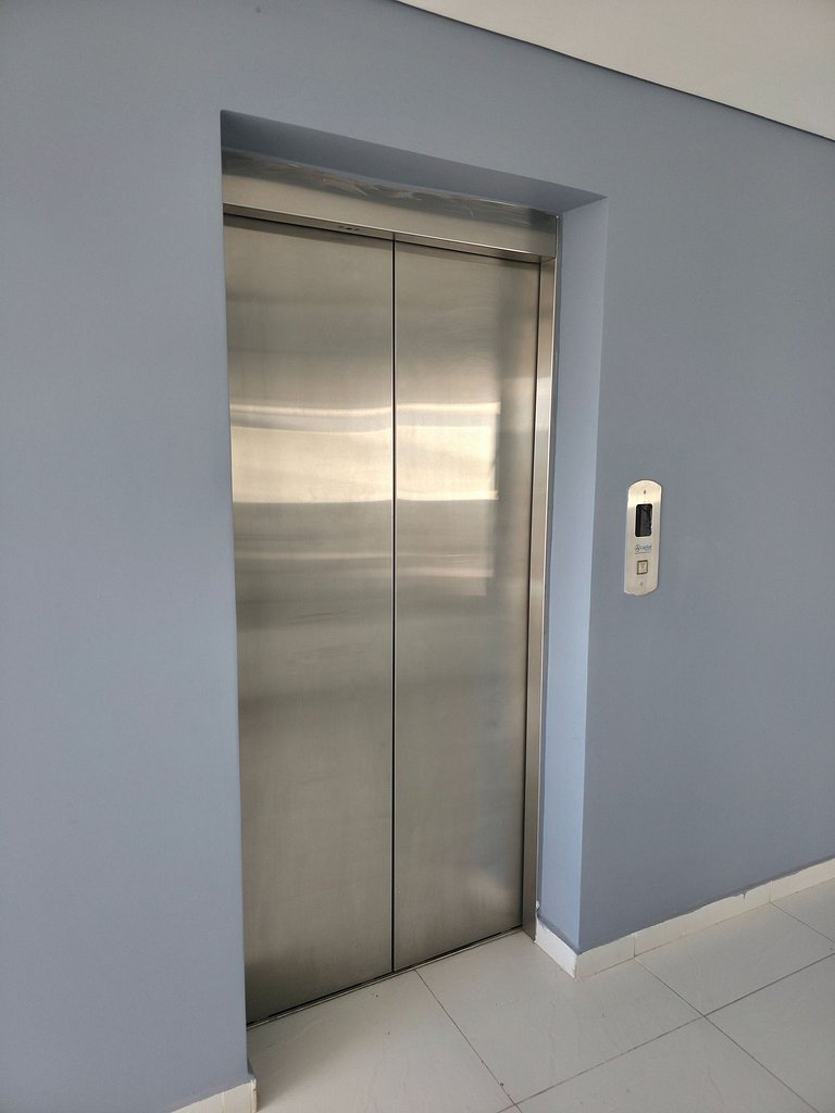 Loft acogedor con vista, piscina y balcón