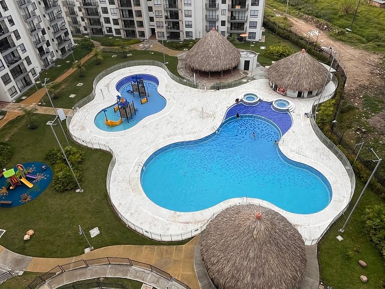 Apto Vacacional, 85 m², 3 Hab, Vista a las piscinas, Fusagas