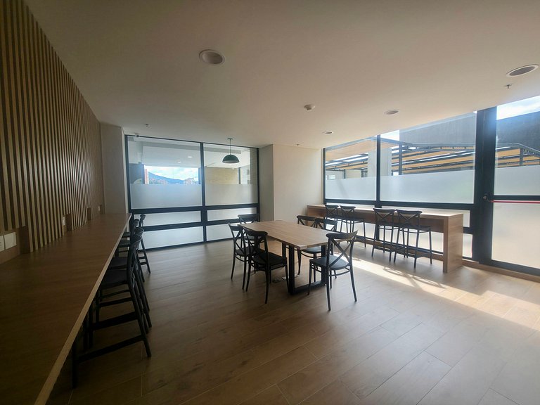 Comfort with panoramic balcony, parking, Usaquén